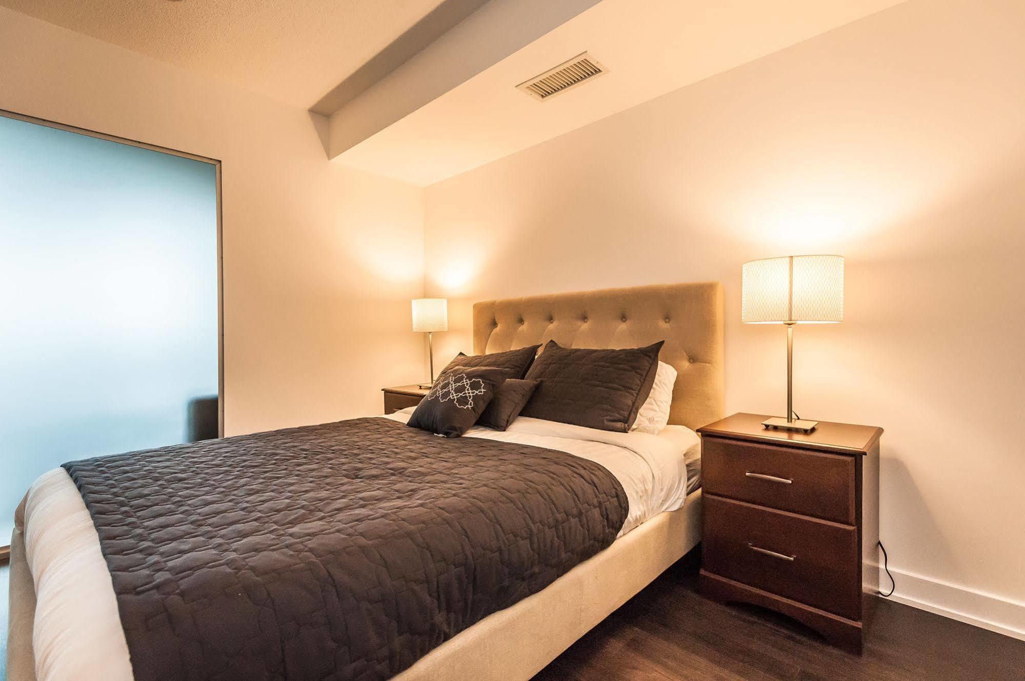 Life Suites Lakeside Mimico Τορόντο Εξωτερικό φωτογραφία